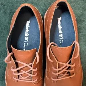 Timberland | Shoes | Like New Timberland Tan Leather Oxfords  display picture 3